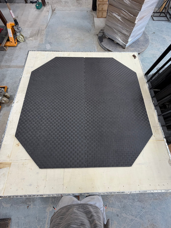 Monarch insulated blind mat - 4 section detail showing foam construction